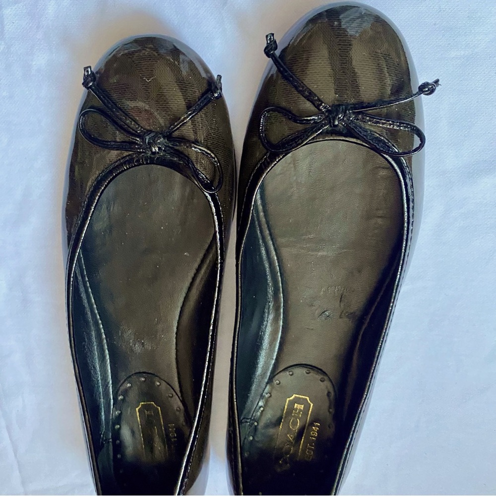 COACH bow ballerina knobby sole driving